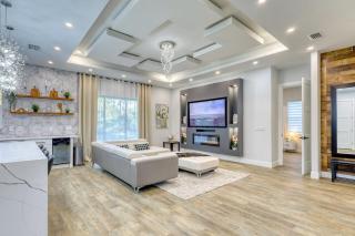 Beautiful Luxury House with Hot Tub - 0