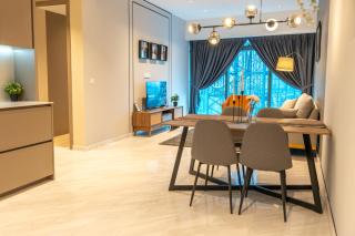 Eaton Residences KLCC - Malaysia Record Infinity Pool - 6