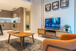 Eaton Residences KLCC - Malaysia Record Infinity Pool - 9