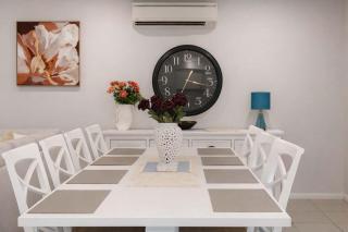 Eastlake Living Pet-Friendly 4BR Home with BBQ - 7