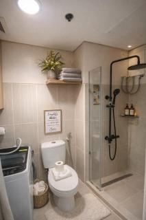 1BR Fully Furnished Condo Red Residences Makati - 6