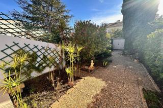 Les Pinèdes Jardin fleuri et plage à pied au calme - 2