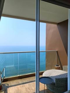 Everyday Beachfront Stylish Luxury Jomtien - 6