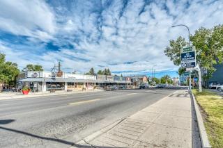 Nordic Heights YYC, Sauna, Hot Tub, 3BR Retreat, Free Wifi - 6