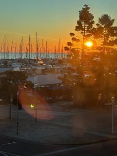 THE WATERFRONT APARTMENTS 2 Bedroom Bay View Deluxe Apartment located on the Geelong Waterfront - 2301 - 8