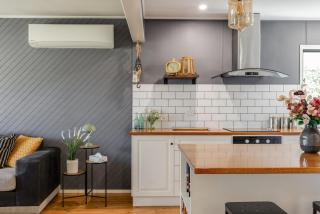 Stylish Cottage Near Hospital Precinct! - 5