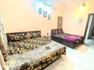 Shivashray Hotel Inn - 5