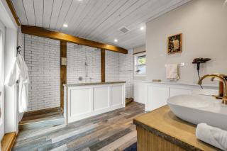 The Stag House - Hot Tub Theatre Arcade Games & Sleeps 18 - 7