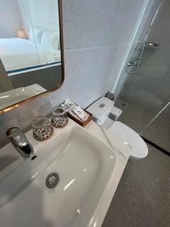 HUB MULTI HOTEL - Sea & Firework View - 5