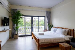 Nimman In -Private 6BR Hotel for Group Near Maya Mall - 1