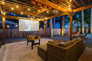 Bunny Bliss - Lower Level HotTub FirePit Theatre - 9
