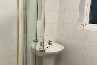 Larches lane Retreat - sleeps 5 - Wolverhampton - 9