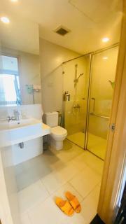 Phòng VIP view sông trong căn hộ cao cấp có hồ bơi và xông hơi - 5