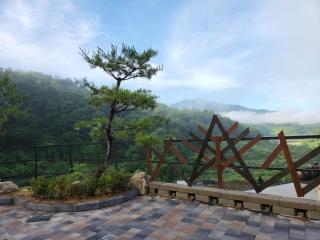 Guisan Giwoori Guest House - 4