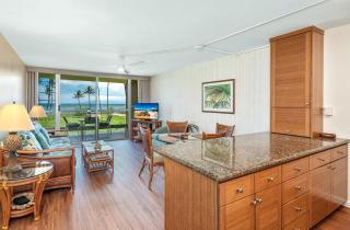 Leinaala Oceanfront #301 Oceanfront Views A/C, wifi, Pool, Great Rates - 4