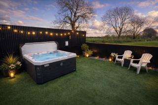 The Hideaway - Luxury Country Retreat - 3