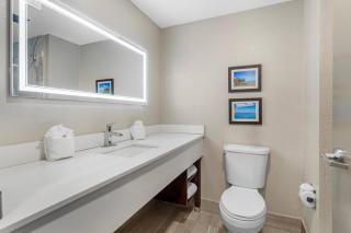 Comfort Suites West Jacksonville - 1