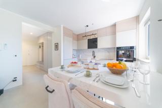 Vista Panorama Luxury Apartment - 8