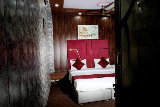 Hotel Umang at Sector 62 - 5