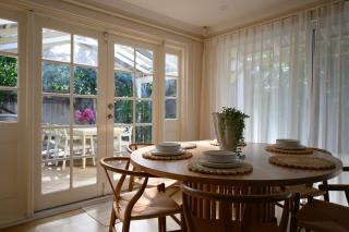 Family-Friendly Escape 5 Mins to Scarborough Beach - 7