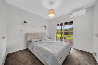 Luxe Farmhouse with solar heated pool and bbque - 7