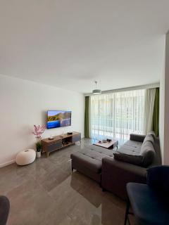 Grand Sapphire modern 2 Bedroom Apartment with Terrace - 7