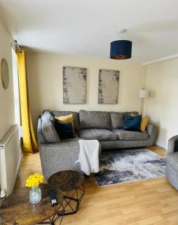 5 BD 25 Bath Parking WiFi - 4