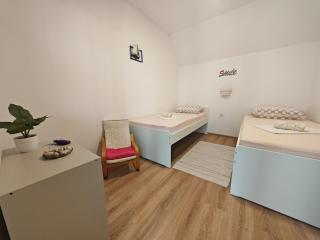 Sea View Apartment Tkon with Terrace Sleeps 6 - 5