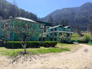 The Social Stays Tirthan - 8