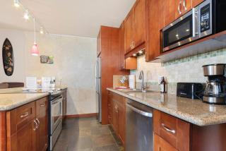 Leinaala Oceanfront #203 Panoramic Ocean View, Renovated, A/C, Great Rates - 2