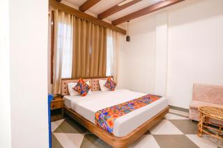 FabHotel Pushpa Inn Assagao - 9