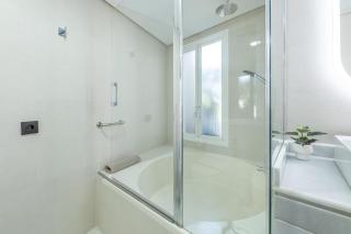 PUERTO DE BENALMÁDENA APARTAMENTO VACACIONAL con VISTAS AL MAR Y YATES TRES HABITACIONES 2 BAÑOS - 8