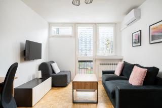 Grzybowska Pleasant Apartment by BookingHost - 0