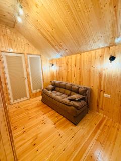 Loreta's Canyon Farmhouse - 3