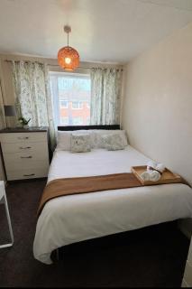 Comfortable Private Room B71 Near Town Centre, free parking & Near Bus Links - 8