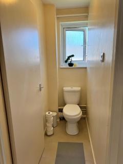 Comfortable Private Room B71 Near Town Centre, free parking & Near Bus Links - 7