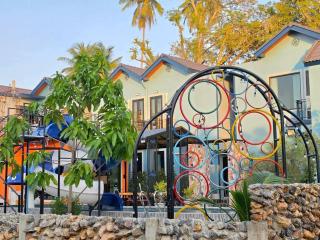 Loma Marine Pool Villa near Sea-Tran Pier Donsak - 1