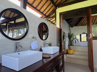 The Palms - Seraya Shores Retreat Bali - 6