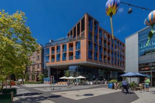 Stylish Apartment with 2 Bedrooms, Parking, Balcony, and AC by Renters Prestige - 8