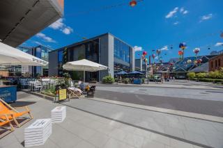 Stylish Apartment with 2 Bedrooms, Parking, Balcony, and AC by Renters Prestige - 2