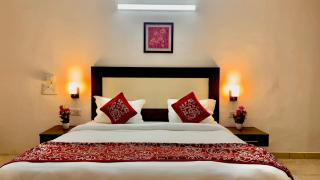 JASHN ROYAL SUITES Near Apollo Hospital Jasola, New Delhi - 8