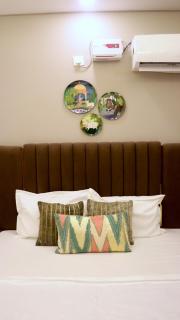 Iraaya Stays - Atithi Devam - Spacious 2BHK Near Prem Mandir - 7
