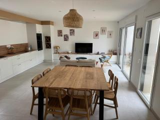 Quiet family home à 300 m Beach - 4