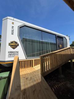 Lionheart Roslyn Suite 2 - 0