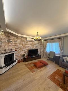 Spacious 3-Story Villa w Garden&Pool,400m to Beach - 6