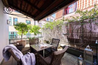 Spacious 2BR Apartment with Terrace & AC in Old Town by EasyBNB Premium - 8