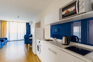 Guest Favorite Sea View Apartments - Batumi - 9