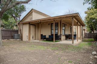 4BR Pet-Friendly, Fenced Yard, Theme Parks, BMT! - 6
