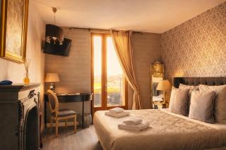 Hôtel Bien-Être Aux Cyprès de Marquay-Calme et élégance-Laissez-vous porter par une ambiance chaleureuse où chaque instant compte-Découvrez un havre de paix où nature et confort se marient pour vous offrir une expérience unique- Réservez dès aujourd'hui ! - 4