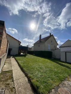 House for 8 people Close to RER C station and Paris - 1